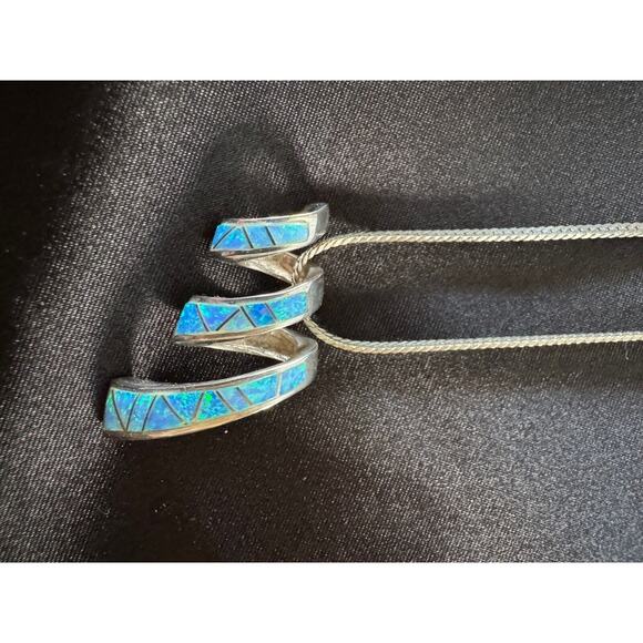 Sterling Silver 925 Fire Blue Opal Inlay Slider Pendant Spiral Modernist Pretty - Picture 2 of 7